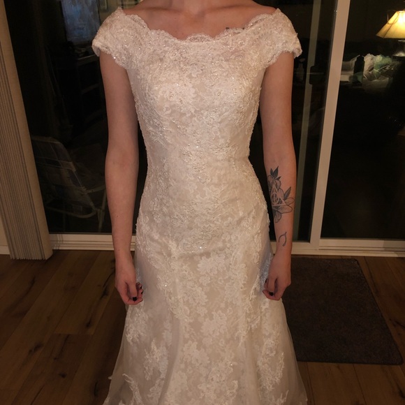 OLGE CASSINI Wedding Gown - Picture 1 of 8
